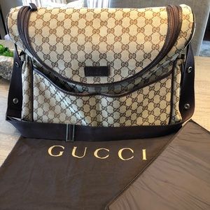 gucci supreme diaper bag black